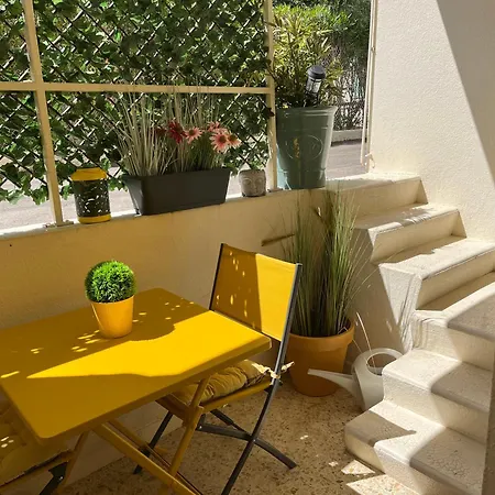 Appartement A 100 Metres De La Et De La Croisette