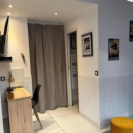 A 100 Metres De La Et De La Croisette * Cannes